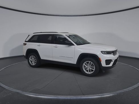 New 2026 Jeep Grand Cherokee Laredo X AWD/4WD image 2