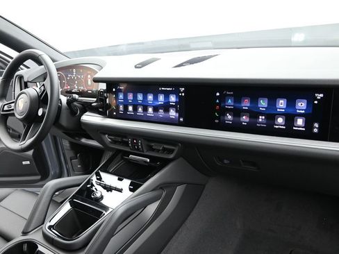 New 2026 Porsche Cayenne image 18