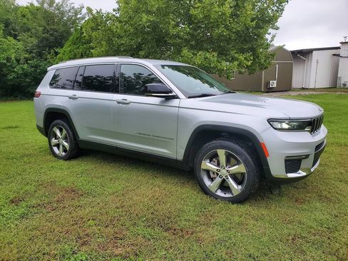 Used 2021 Jeep Grand Cherokee L Limited AWD/4WD image 4