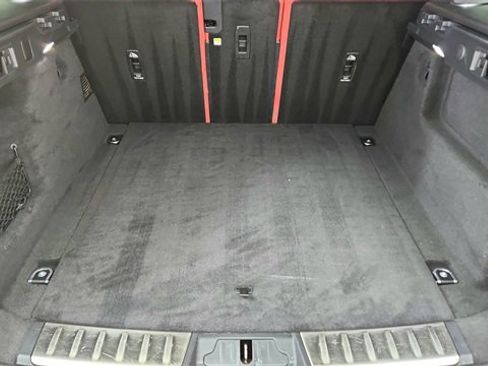 Used 2022 Jaguar F-PACE SVR image 15