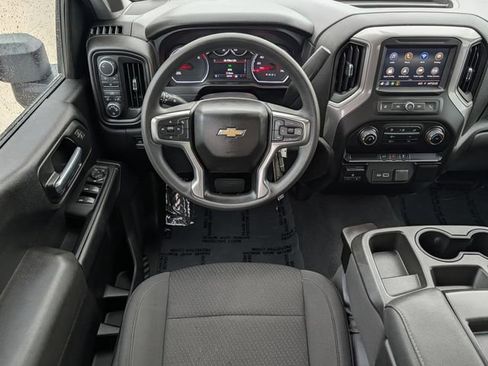 Used 2022 Chevrolet Silverado 2500 Custom w/ Custom Convenience Package AWD/4WD image 13