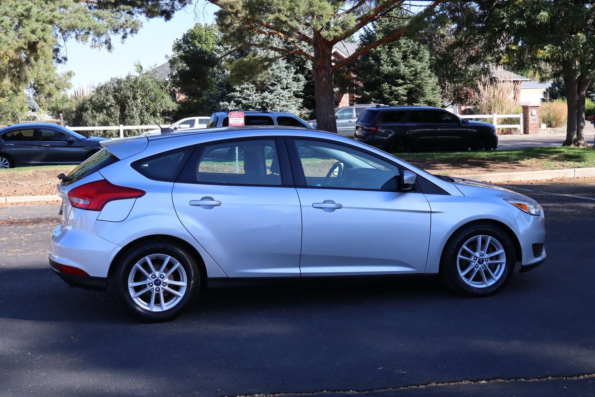 Used 2018 Ford Focus SE w/ Cold Weather Package FWD image 4
