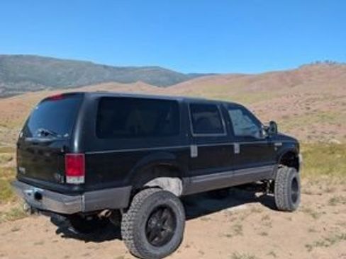Used 2005 Ford Excursion XLT AWD/4WD image 5