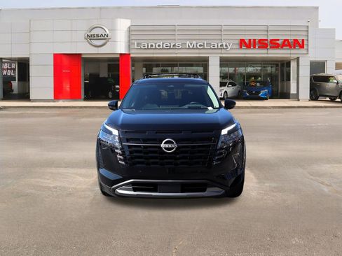 New 2026 Nissan Pathfinder Platinum image 8