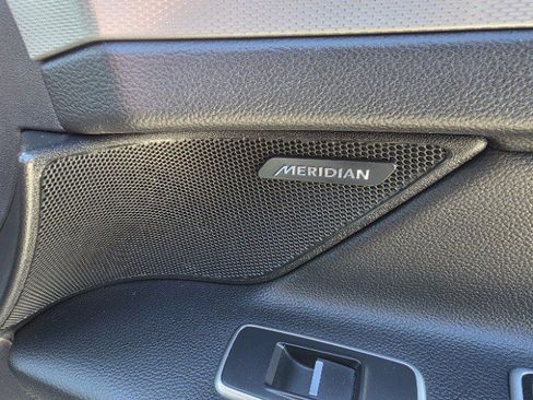 Used 2018 Jaguar XF Prestige image 24