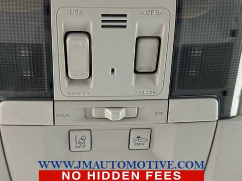 Used 2013 Subaru Legacy 3.6R Limited image 34