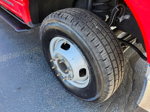 Used 2025 Ford F350 XLT AWD/4WD image 39