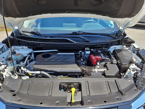 Used 2025 Nissan Rogue SV AWD/4WD image 32