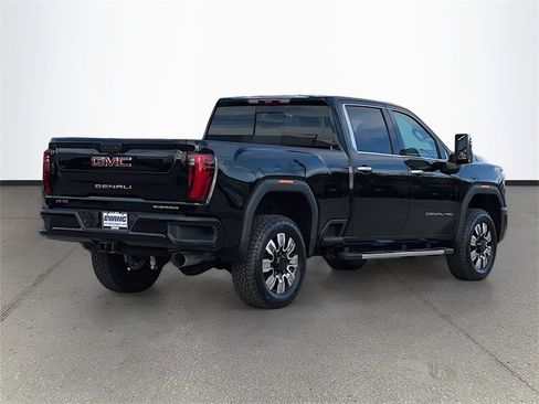 New 2026 GMC Sierra 2500 Denali w/ Denali Reserve Package image 4