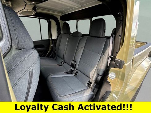 New 2025 Jeep Gladiator Sport image 26