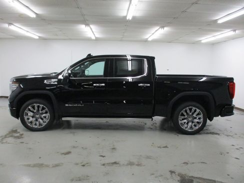 New 2026 GMC Sierra 1500 Denali w/ Denali Reserve Package image 10