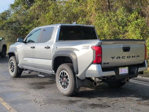 Used 2024 Toyota Tacoma TRD Off-Road w/ TRD Off Road Upgrade Package image 7