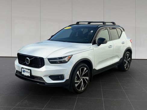 Used 2020 Volvo XC40 T5 R-Design AWD/4WD image 1