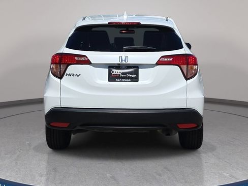 Used 2017 Honda HR-V EX image 7