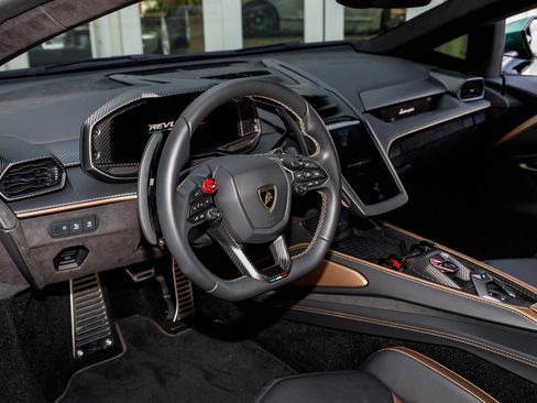 Used 2024 Lamborghini Revuelto AWD/4WD image 62