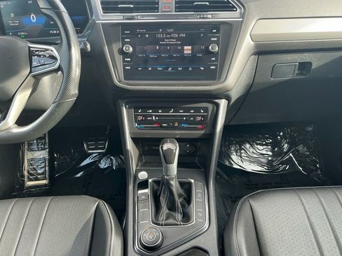 Used 2023 Volkswagen Tiguan SE R-Line image 11