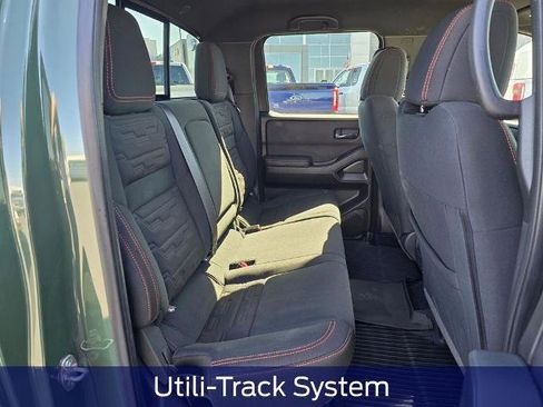 Used 2023 Nissan Frontier PRO-4X w/ Pro Convenience Package AWD/4WD image 16