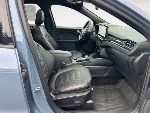 Used 2024 Ford Escape ST-Line Elite w/ Premium Technology Package image 10