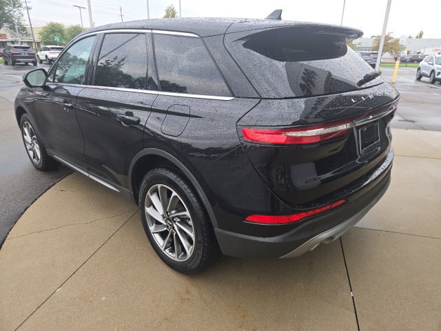 Used 2024 Lincoln Corsair AWD w/ Equipment Group 101A image 8