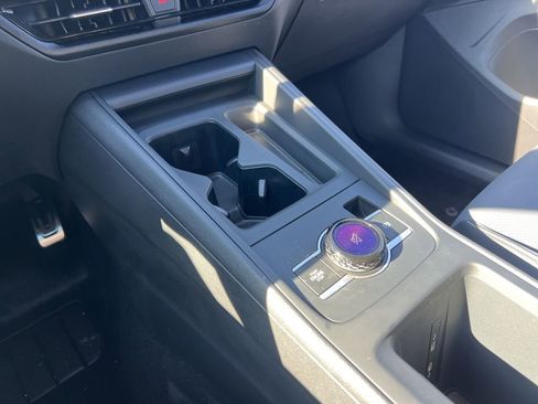 New 2026 Volkswagen Tiguan SE R-Line image 19