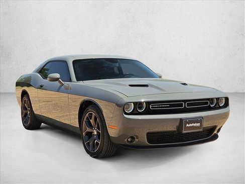 Used 2018 Dodge Challenger SXT Plus RWD image 3