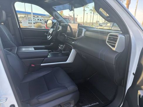Certified 2024 Toyota Sequoia Platinum AWD/4WD image 28
