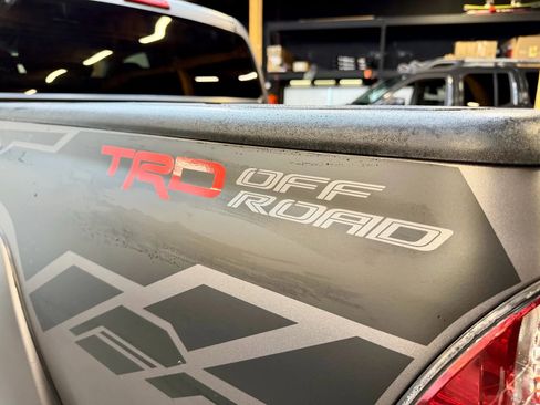 Used 2015 Toyota Tacoma Pickup 4D 5 ft image 5