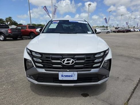 Used 2025 Hyundai Tucson SE FWD image 19