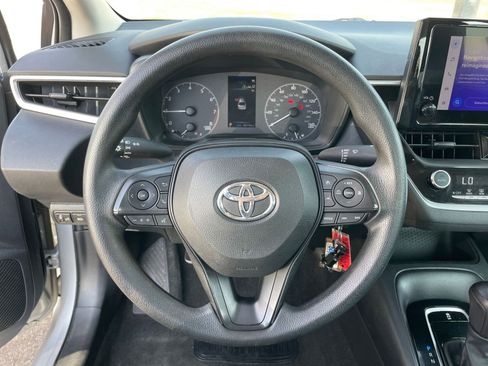 Used 2023 Toyota Corolla LE image 25