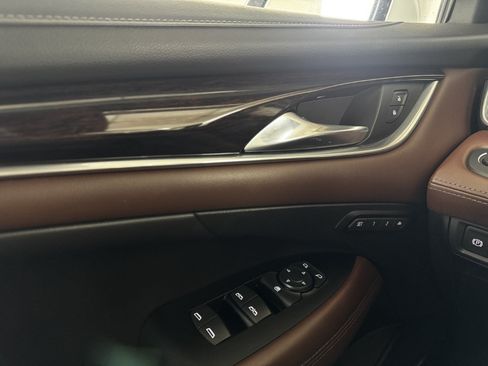Used 2019 Buick LaCrosse Avenir w/ Driver Confidence Package II FWD image 40