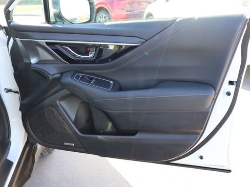 Used 2023 Subaru Outback Limited image 9