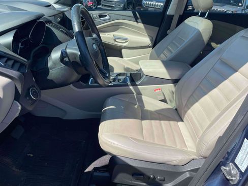Used 2018 Ford Escape Titanium w/ Ford Safe & Smart Package AWD/4WD image 5