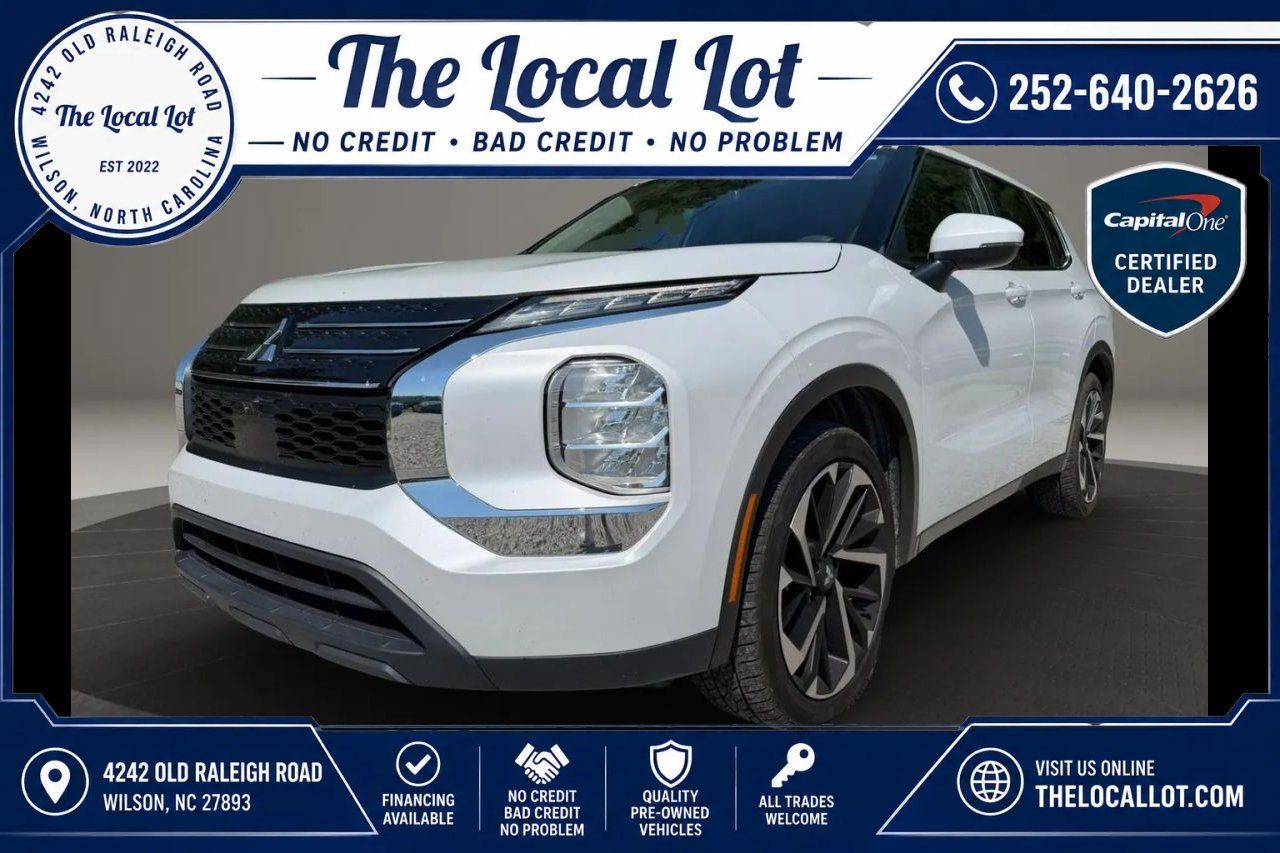 Used 2022 Mitsubishi Outlander ES FWD image 1