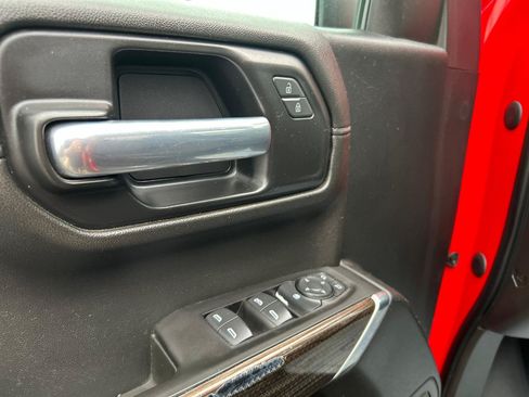 Used 2021 Chevrolet Silverado 1500 LT AWD/4WD image 7
