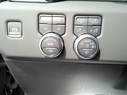 Certified 2025 GMC Sierra 1500 Denali Ultimate AWD/4WD image 23