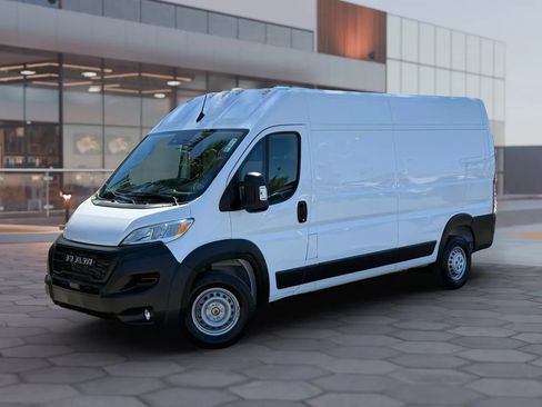 Used 2025 RAM ProMaster 2500 w/ Convenience Group FWD image 2
