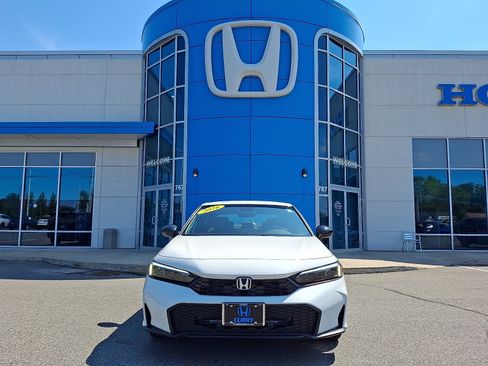 Used 2026 Honda Civic Sport image 2