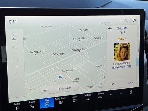 Certified 2024 Ford Expedition XLT image 18