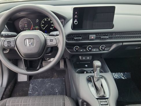 Used 2026 Honda HR-V LX image 9