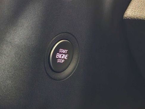 Used 2023 Volkswagen ID.4 Pro S image 33