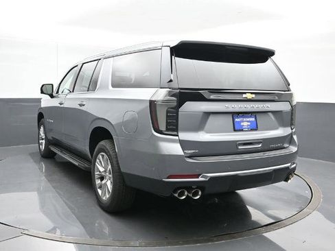New 2025 Chevrolet Suburban Premier image 4