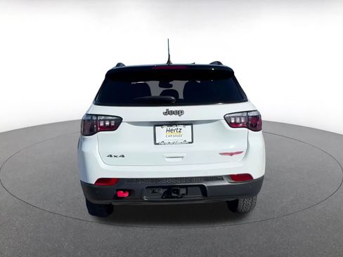 Used 2025 Jeep Compass Trailhawk w/ Trailer Tow Group image 12