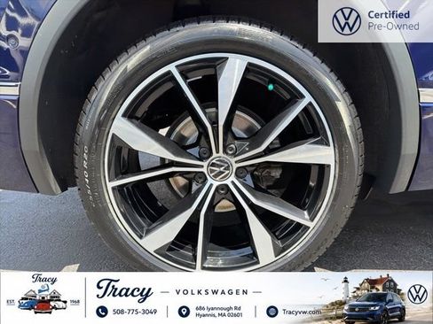 Used 2022 Volkswagen Tiguan SEL R-Line AWD/4WD image 10