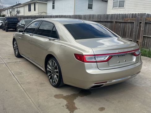 Used 2017 Lincoln Continental Select w/ Climate Package image 4