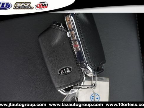 Used 2020 Kia Stinger GT1 RWD image 21