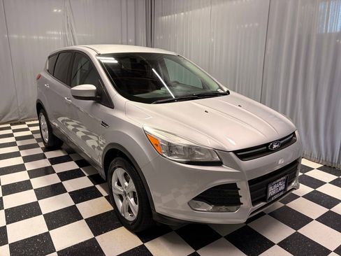 Used 2015 Ford Escape SE AWD/4WD image 3