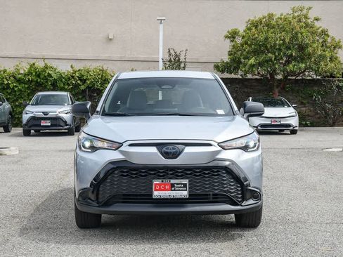 Used 2025 Toyota Corolla Cross AWD Hybrid image 2