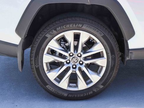 Used 2025 Toyota RAV4 XLE Premium FWD image 9