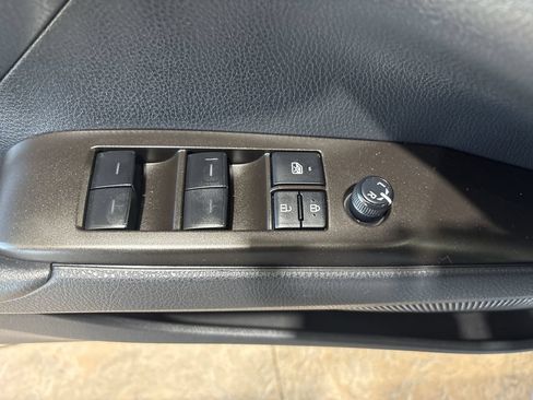 Used 2023 Toyota Camry SE w/ Protection Package (Q2) (TMS) FWD image 13