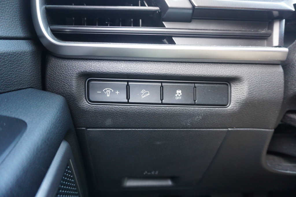 Used 2024 Kia Telluride S w/ S Sunroof Package FWD image 5
